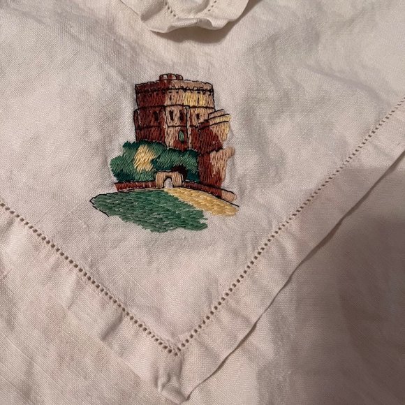 Vintage hand embroidered cloth table napkins 6 unique designs - Picture 5 of 8